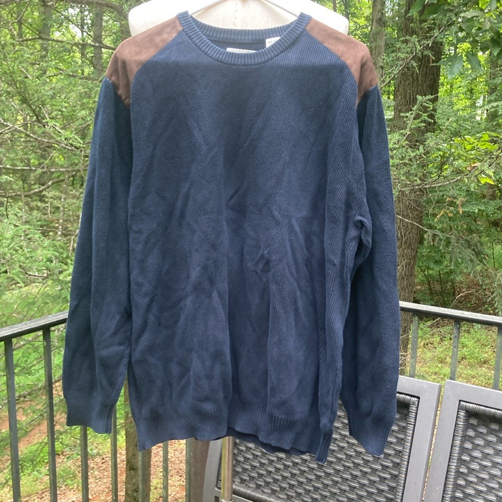 Southern Pines dark blue knit sweater faux suede shoulders slight fade sz. XXL
